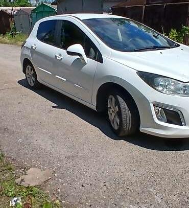 Peugeot 308                             2011г. в рассрочку