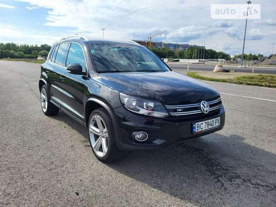 Volkswagen Tiguan 2016г. в рассрочку