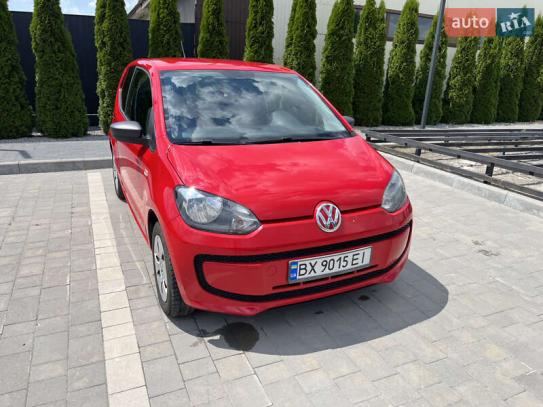 Volkswagen Up
                              2011г. в рассрочку