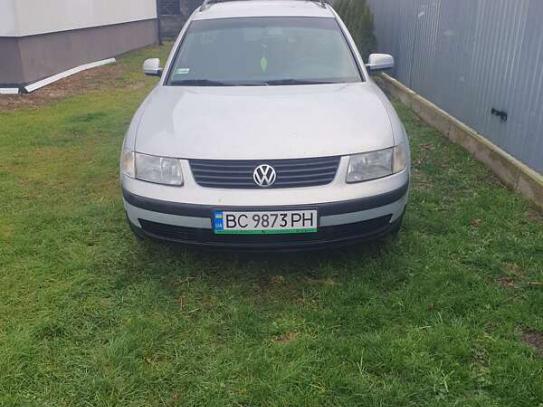 Volkswagen Passat 2000р. у розстрочку