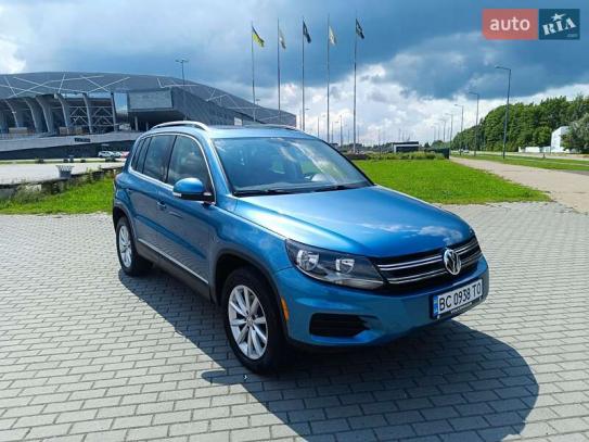 Volkswagen Tiguan 2016р. у розстрочку