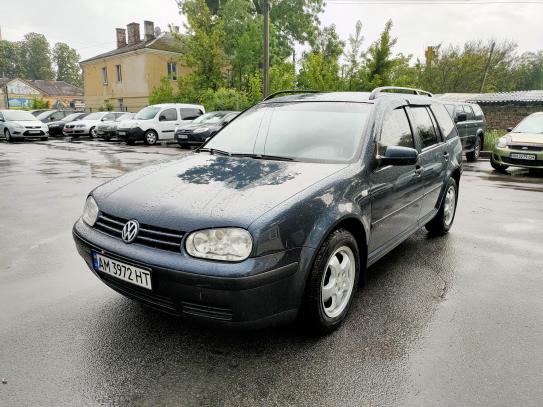 Volkswagen Golf                            2005г. в рассрочку