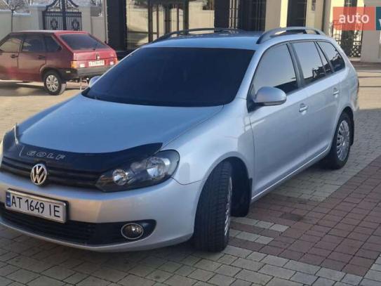 Volkswagen Golf 2012р. у розстрочку