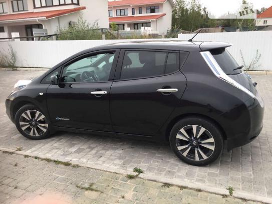 Nissan Leaf 2014г. в рассрочку