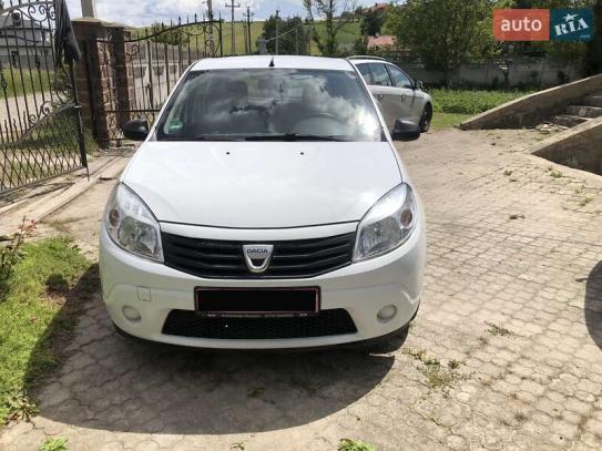 Dacia Sandero 2010г. в рассрочку