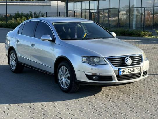 Volkswagen Passat 2007р. у розстрочку