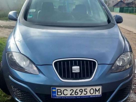 Seat Altea                           2010г. в рассрочку