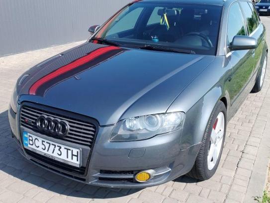 Audi A4                              2005г. в рассрочку
