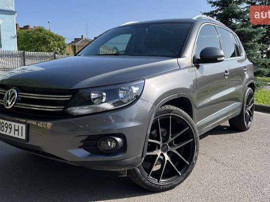 Volkswagen Tiguan                          2014г. в рассрочку