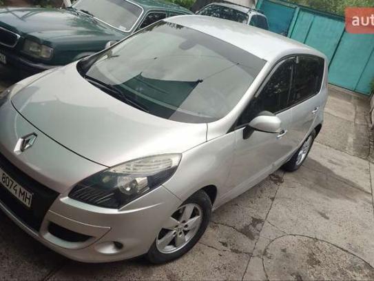 Renault Scenic                          2009г. в рассрочку