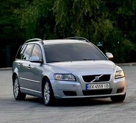 Volvo V50
                             2010г. в рассрочку