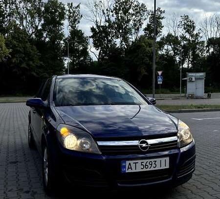 Opel Astra                           2004г. в рассрочку