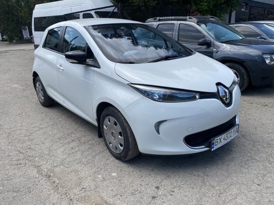 Renault Zoe                             2015г. в рассрочку