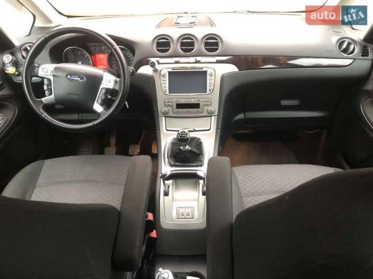 Ford Galaxy                          2008г. в рассрочку
