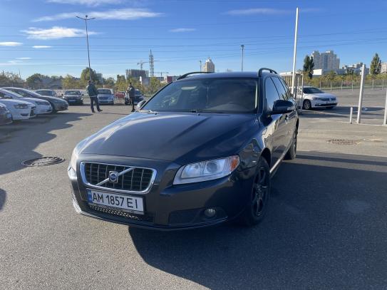 Volvo V70 2009р. у розстрочку