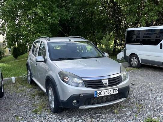 Dacia Sandero                         2011г. в рассрочку