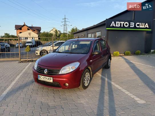 Renault Sandero                         2011г. в рассрочку