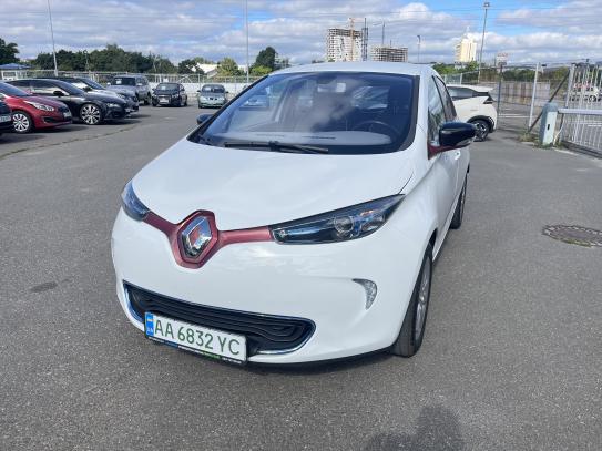 Renault Zoe                             2013г. в рассрочку