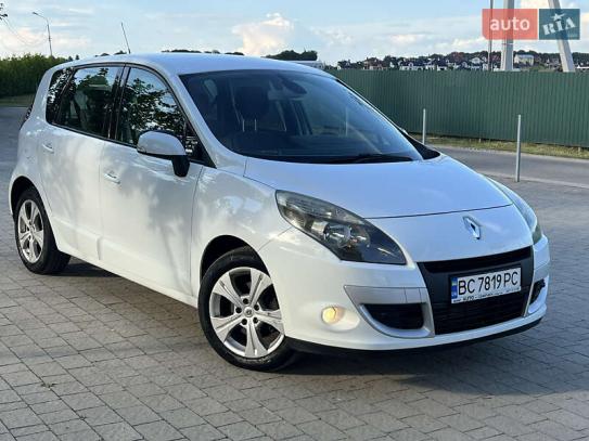 Renault Scenic
                          2011г. в рассрочку