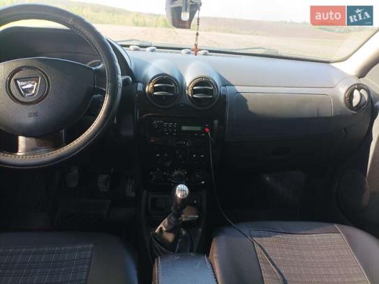 Dacia Duster
                          2011г. в рассрочку