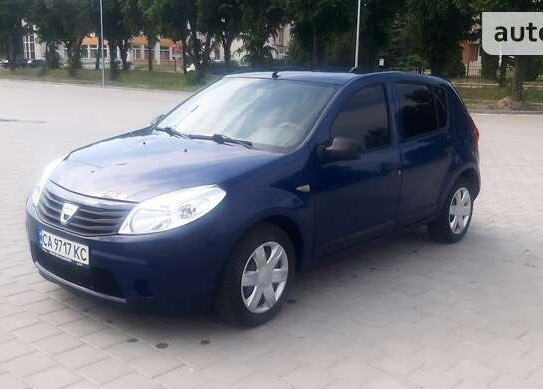 Dacia Sandero 2009г. в рассрочку