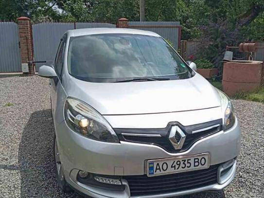 Renault Scenic                          2013г. в рассрочку