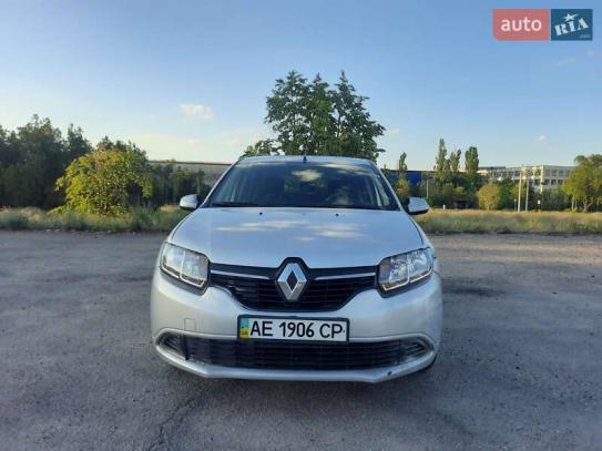Renault Sandero                         2013г. в рассрочку