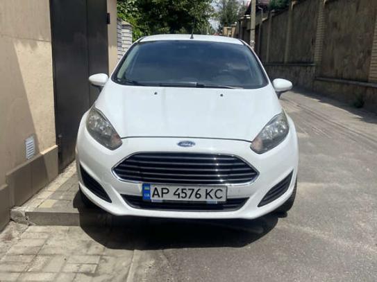 Ford Fiesta                          2014г. в рассрочку