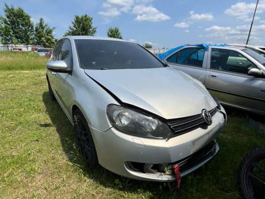 Volkswagen Golf                            2009г. в рассрочку