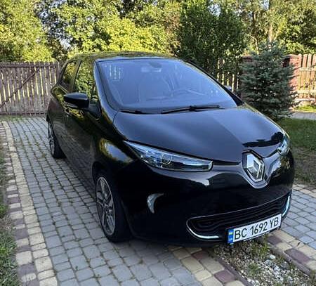 Renault Zoe
                             2014г. в рассрочку