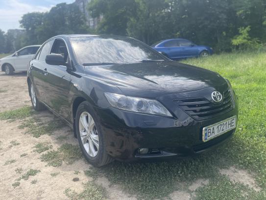 Toyota Camry                           2006г. в рассрочку