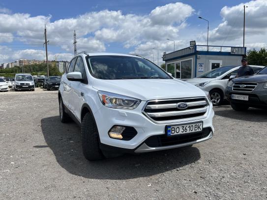 Ford Kuga                            2017г. в рассрочку