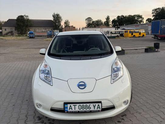 Nissan Leaf                            2011г. в рассрочку
