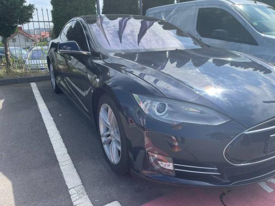 Tesla Model s 2013г. в рассрочку