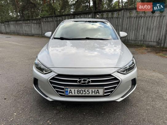 Hyundai Elantra
                         2017г. в рассрочку