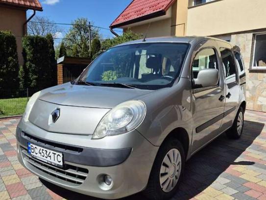 Renault Kangoo                          2009г. в рассрочку