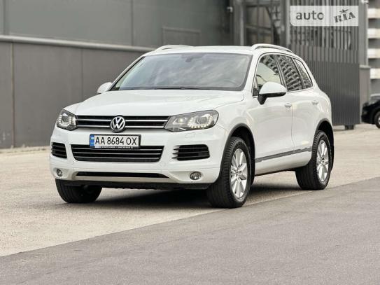 Volkswagen Touareg 2014р. у розстрочку