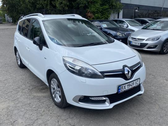 Renault Grand scenic                    2015г. в рассрочку