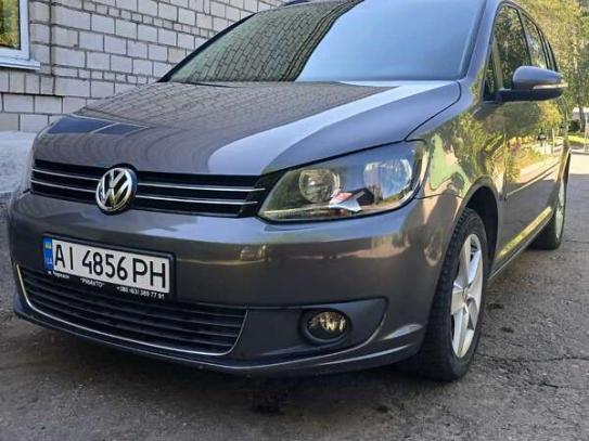 Volkswagen Touran 2011г. в рассрочку