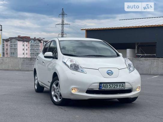 Nissan Leaf 2015г. в рассрочку