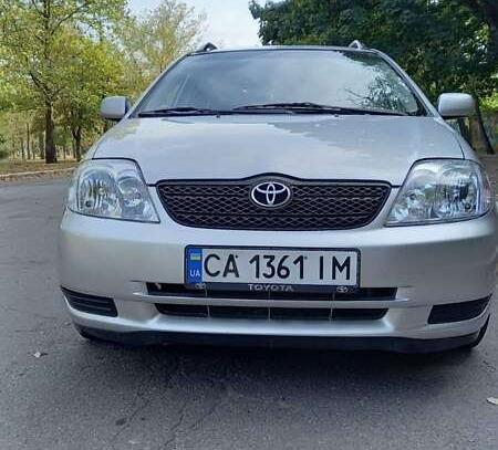 Toyota Corolla 2004г. в рассрочку