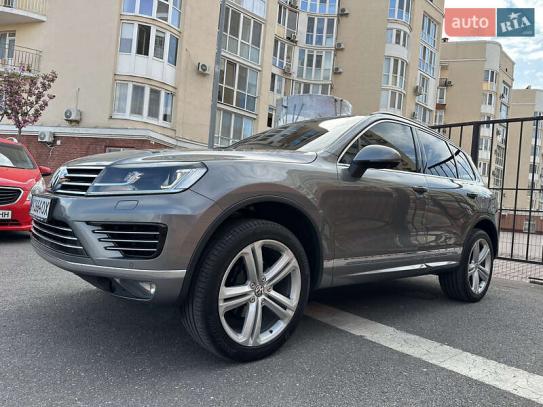 Volkswagen Touareg                         2015г. в рассрочку