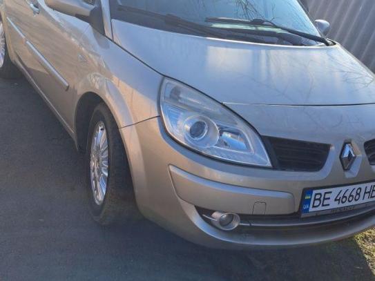 Renault Megane scenic                   2007г. в рассрочку