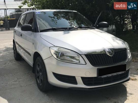 Skoda Fabia 2014р. у розстрочку