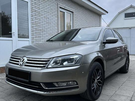 Volkswagen Passat                          2011г. в рассрочку