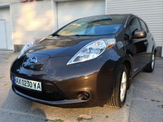 Nissan Leaf                            2015г. в рассрочку