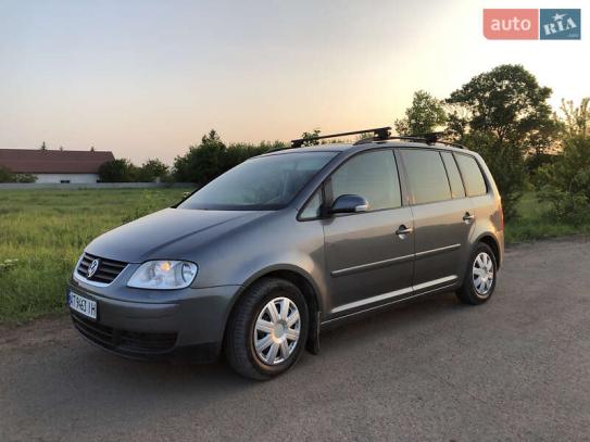Volkswagen Touran                          2003г. в рассрочку