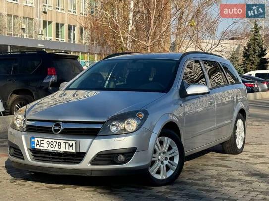 Opel Astra 2005р. у розстрочку