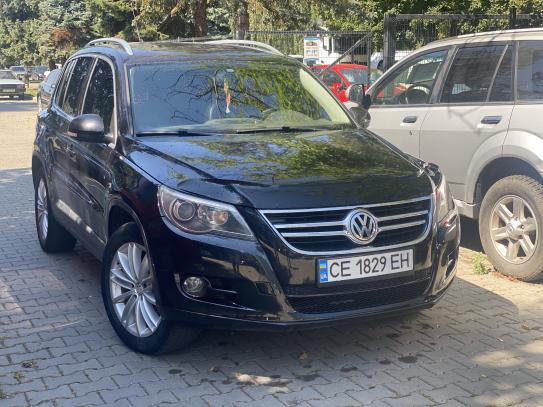 Volkswagen Tiguan 2010г. в рассрочку