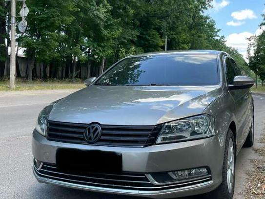 Volkswagen Passat 2011г. в рассрочку